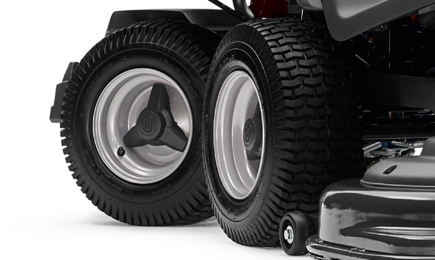 Husqvarna Profi Allrad-Frontmäher RC 320Ts AWD - Grundgerät ohne Mähdeck - Modell 2025