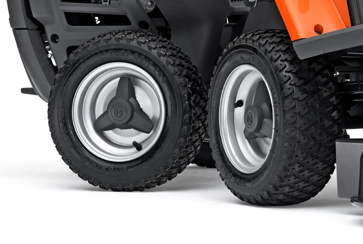 Husqvarna Frontmäher R 112C5 inkl. Mähdeck Combi 85 - Modell 2025