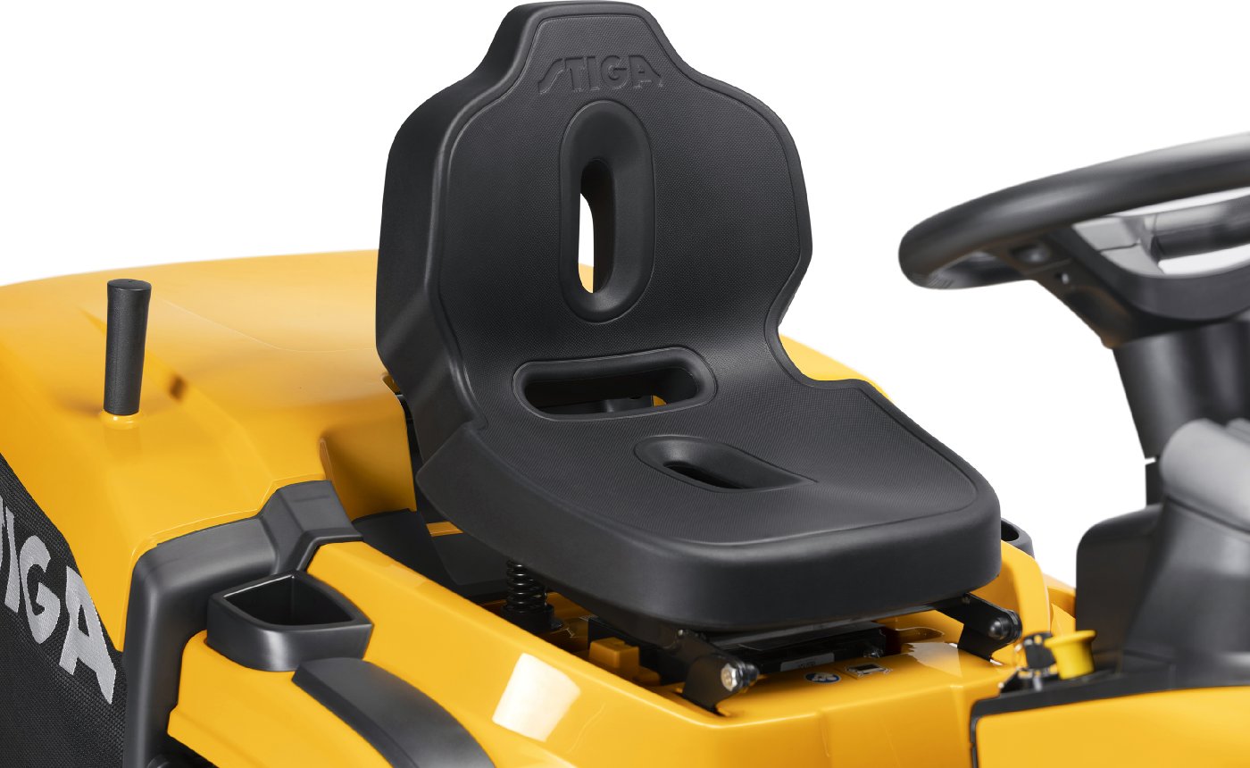 Stiga Rasentraktor Estate 598 W Special HONDA - Winterpaket mit Schneeschild und Schneeketten