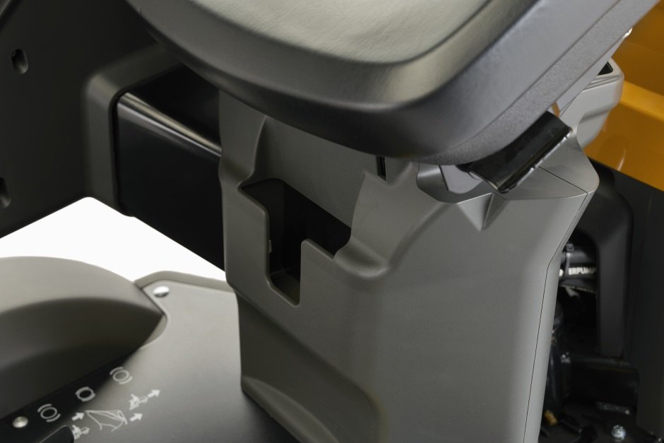 Stiga Frontmäher Park 700 W - Modell 2025 - ohne Mähdeck