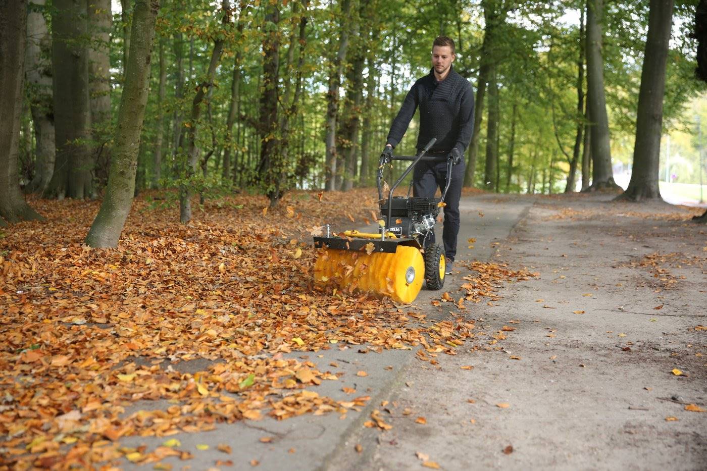 Texas Schmutz- und Schneekehrmaschine HANDY SWEEP 650TG - Modell 2025