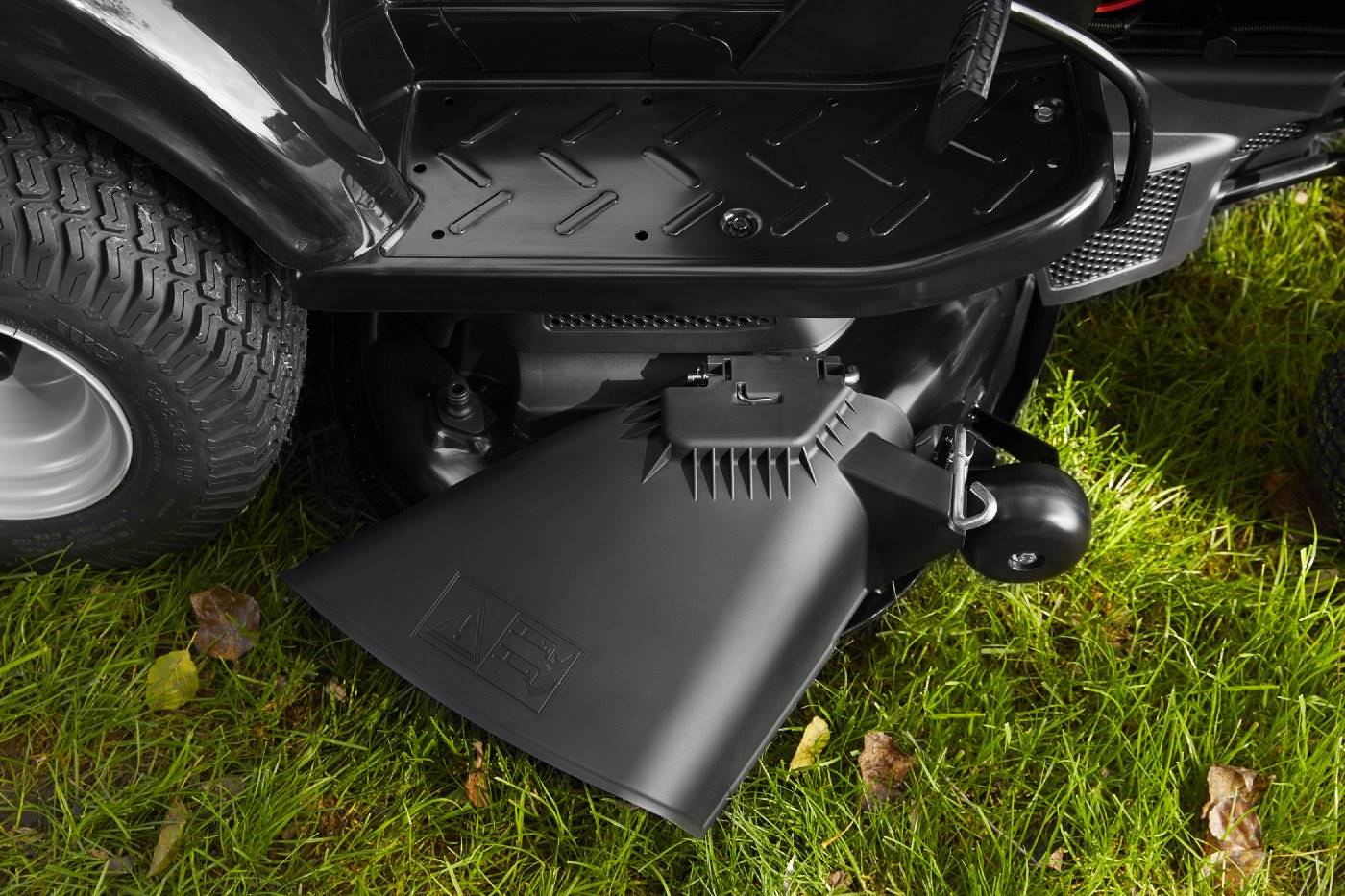 Alpina Rasentraktor AT3 98 A - Modell 2025