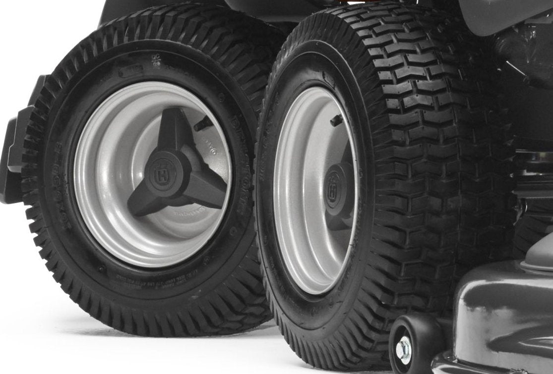 Husqvarna Profi Frontmäher RC 318T - Grundgerät ohne Mähdeck - Modell 2025