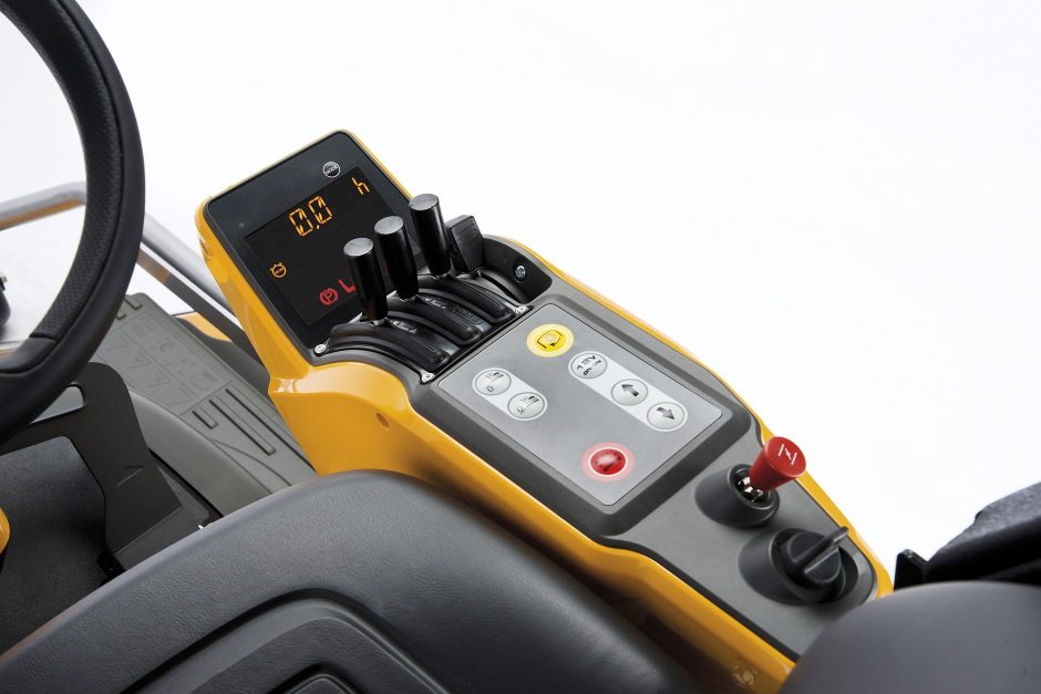 Stiga Frontmäher Park Pro 900 AWX - Grundgerät ohne Mähwerk - Modell 2025